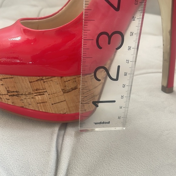 Women’s platform pumps, size 6 from Bebe - Picture 9 of 10